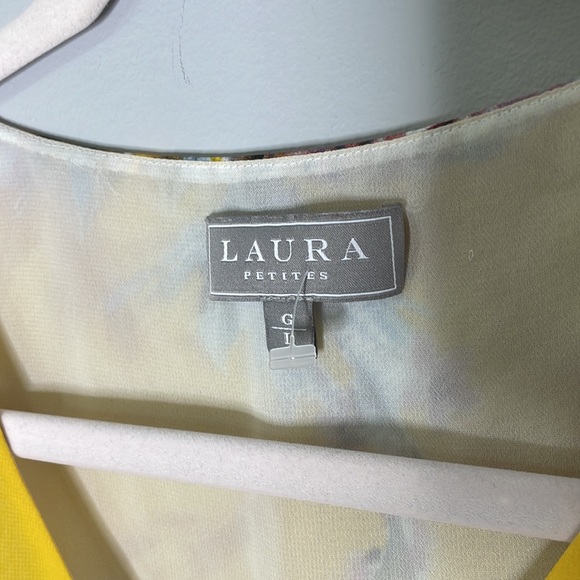 Laura Petites Floral Blouse - Picture 2 of 6